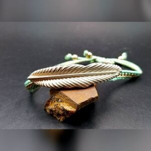 Boho traveler feather bracelet B813
